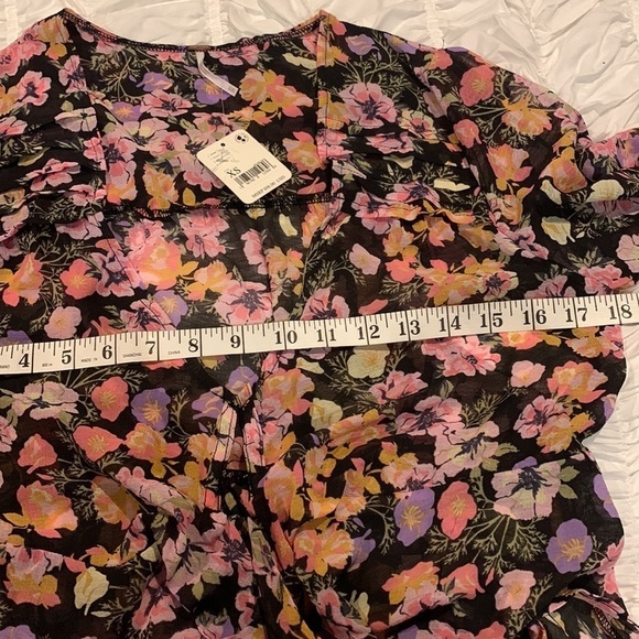 Free People New Tie Front Top - Size XS/S - Picture 13 of 13